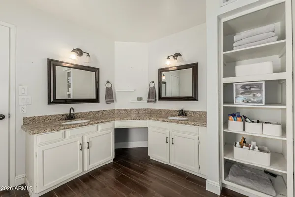$565,000 | 913 West Summit Place, Chandler, AZ 85224