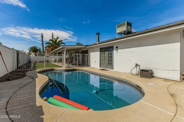 $565,000 | 913 West Summit Place, Chandler, AZ 85224