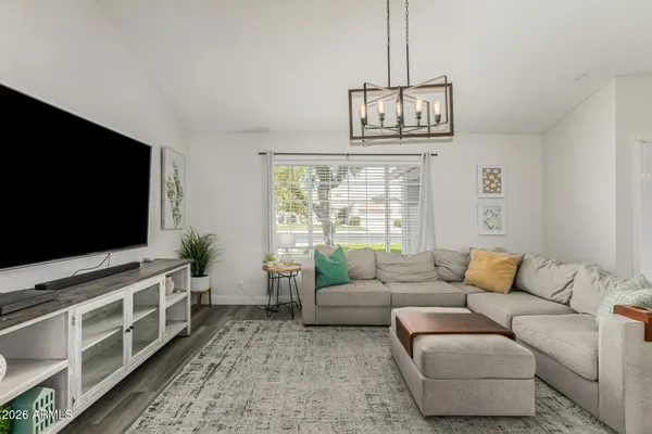 $565,000 | 913 West Summit Place, Chandler, AZ 85224