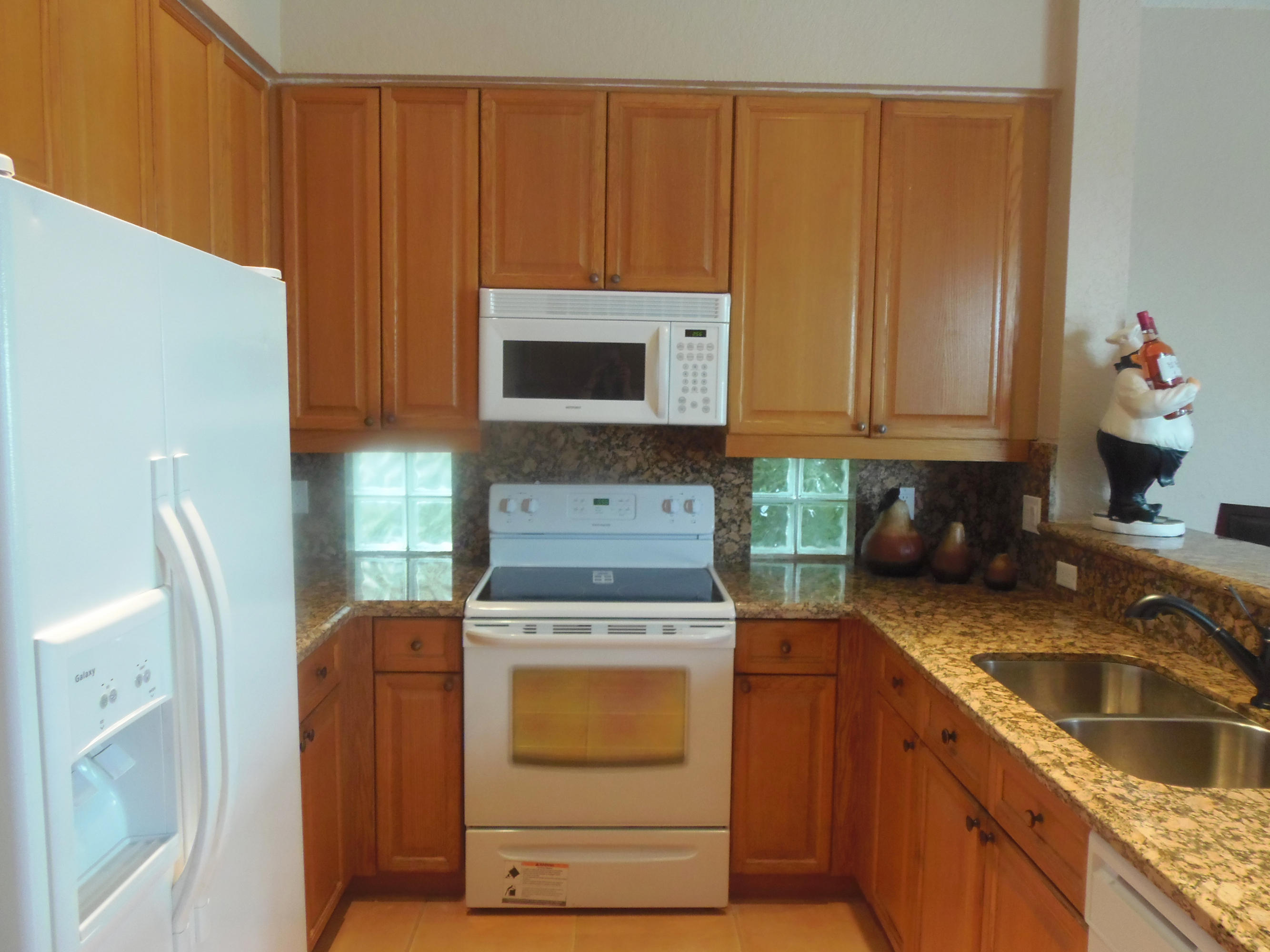 18700 Sea Turtle Lane Boca Raton, FL 33498 - Photo 6 of 38 18700 Sea Turtle Ln_Kitchen