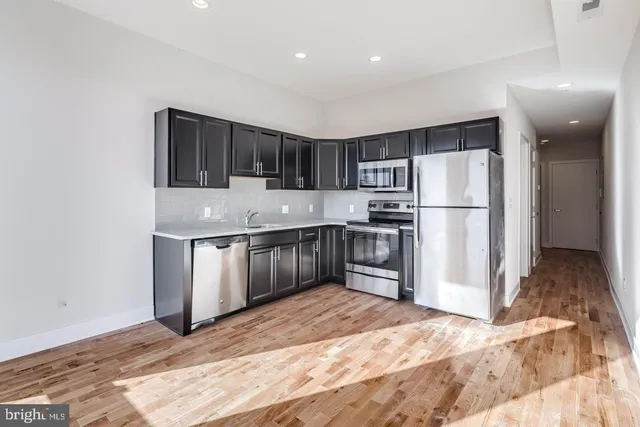 $1,607 | 514 South Street, Unit 405, Philadelphia, PA 19147