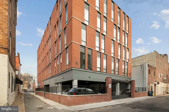 $1,607 | 514 South Street, Unit 405, Philadelphia, PA 19147