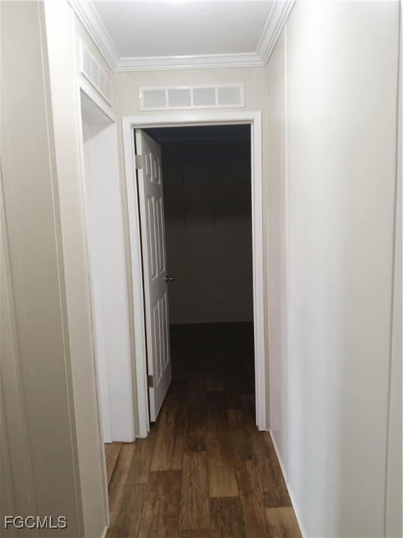 15582 Northwest 316th Street Okeechobee, FL 34972 - Photo 26 of 47 a view of a hallway