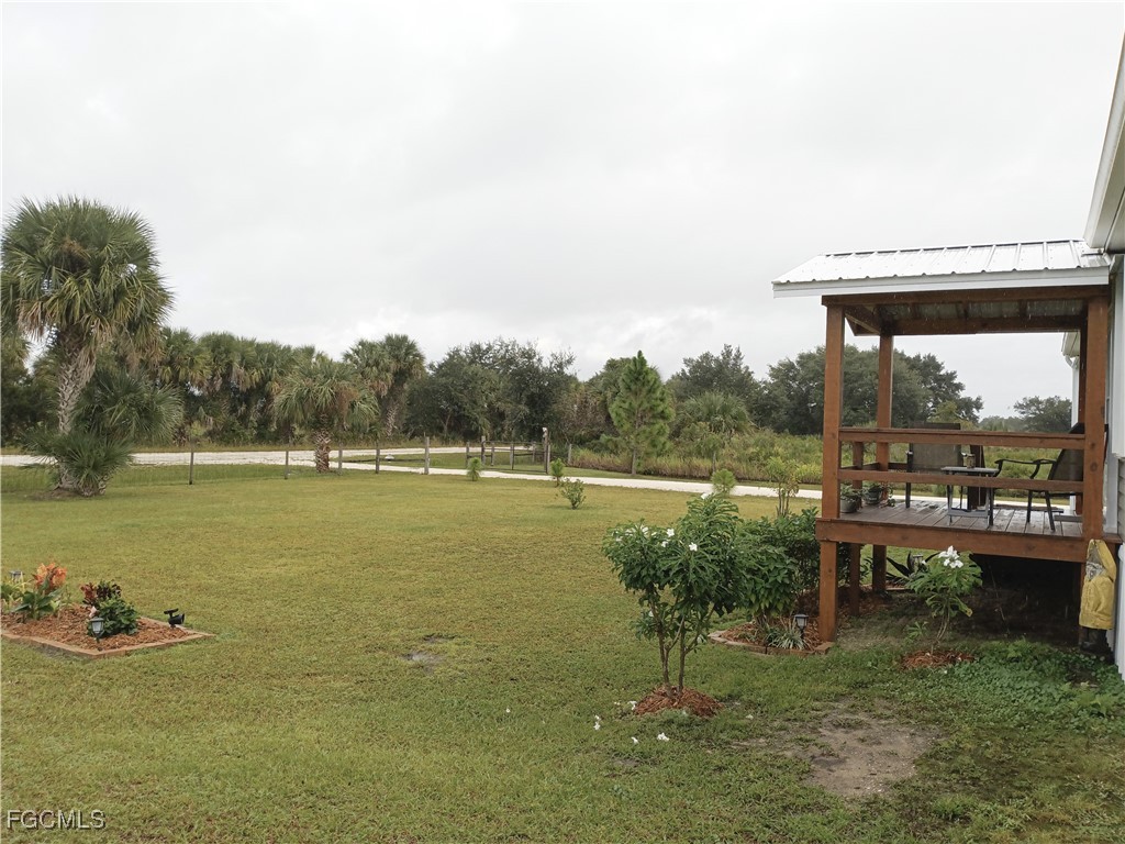 15582 Northwest 316th Street Okeechobee, FL 34972 - Photo 8 of 47 a view of outdoor space and yard