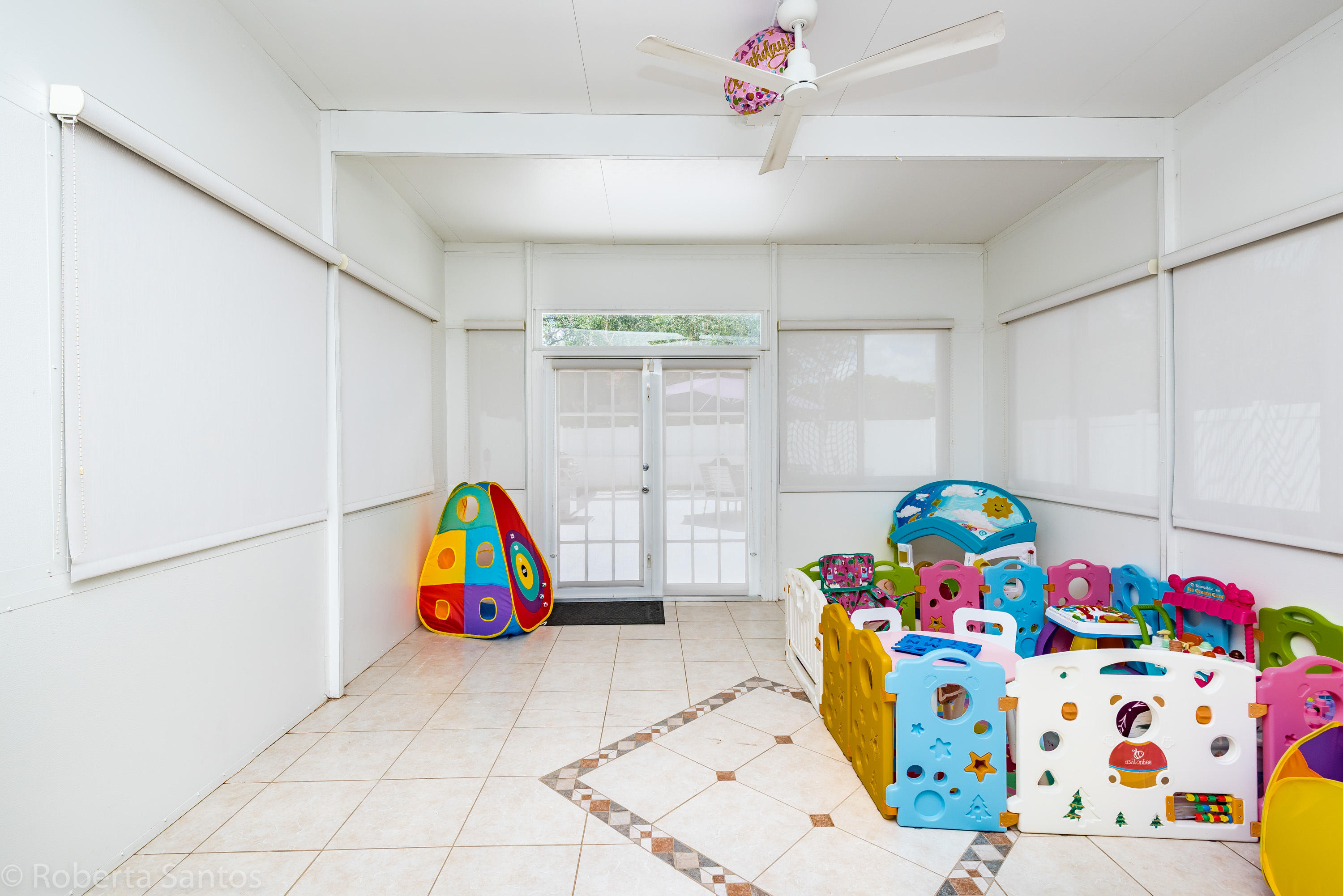 8656 Vía Giula Boca Raton, FL 33496 - Photo 28 of 37 18x18 air conditioned Florida room