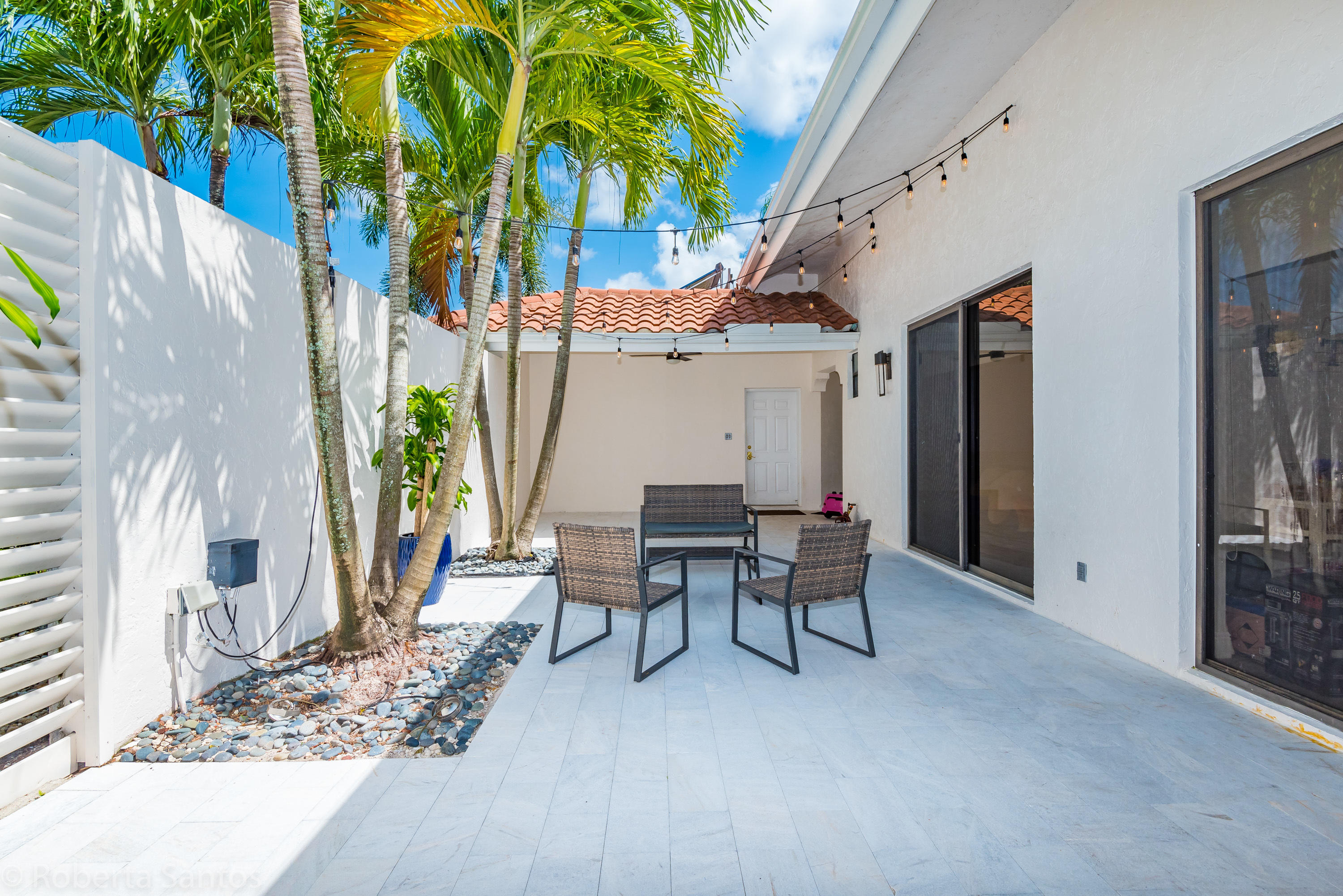 8656 Vía Giula Boca Raton, FL 33496 - Photo 29 of 37 Beautiful Courtyard