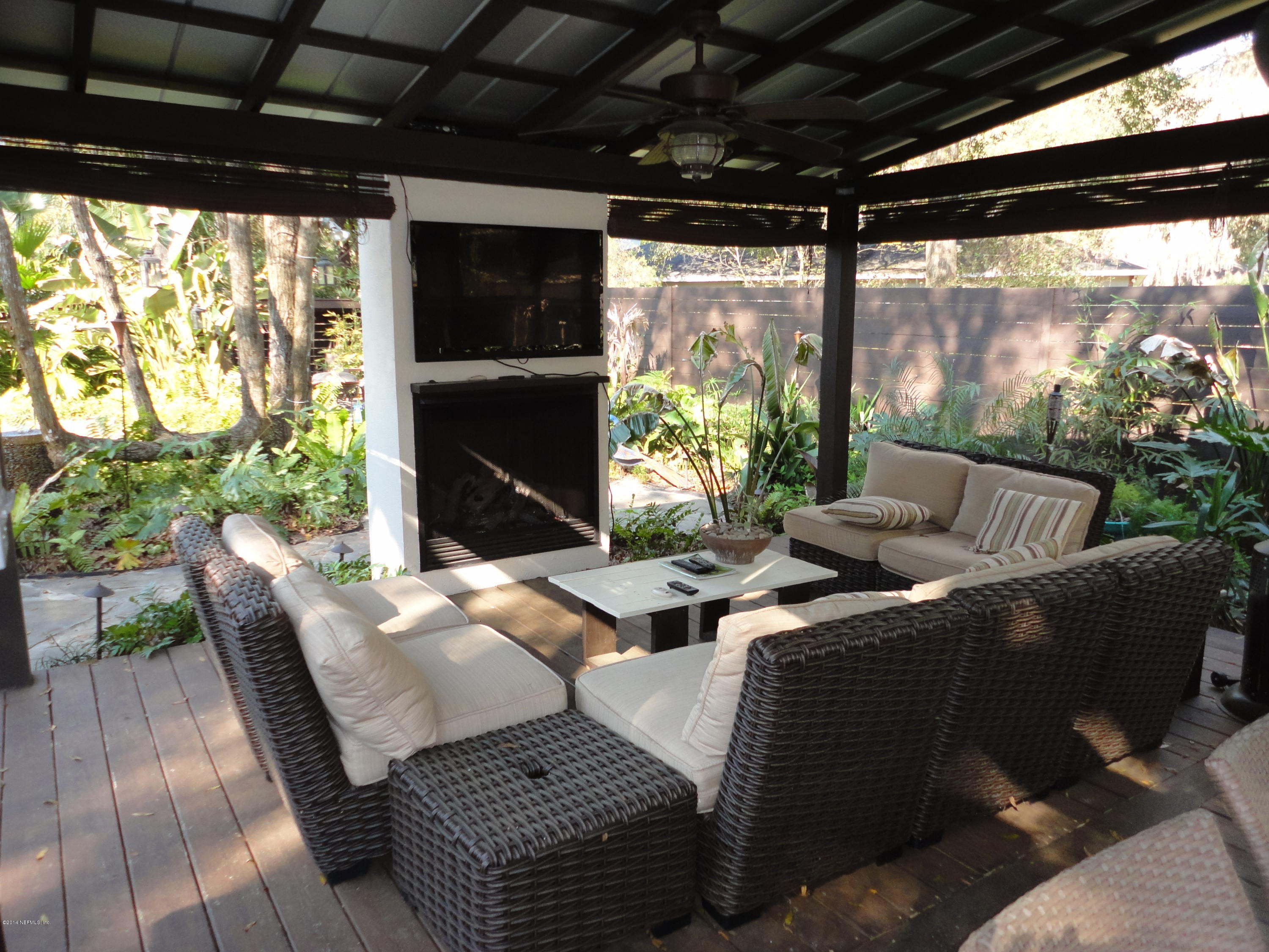 3256 Turtle Creek Road St. Augustine, FL 32086 - Photo 18 of 26 Outdoor Living Room w/TV