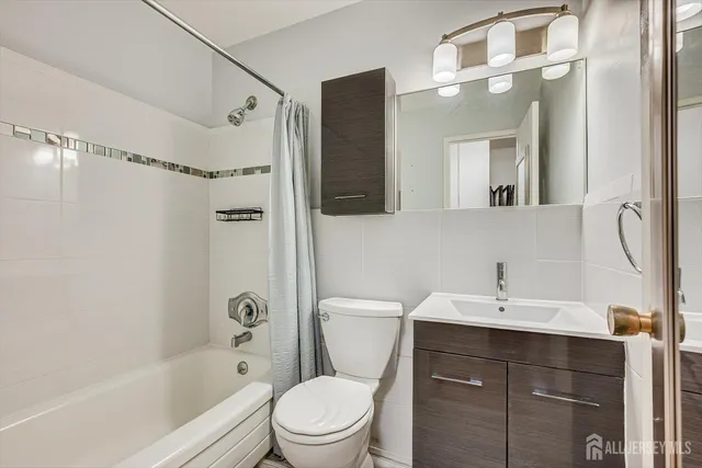 $199,000 | 123 South Adelaide Avenue, Unit 5N, Highland Park, NJ 08904