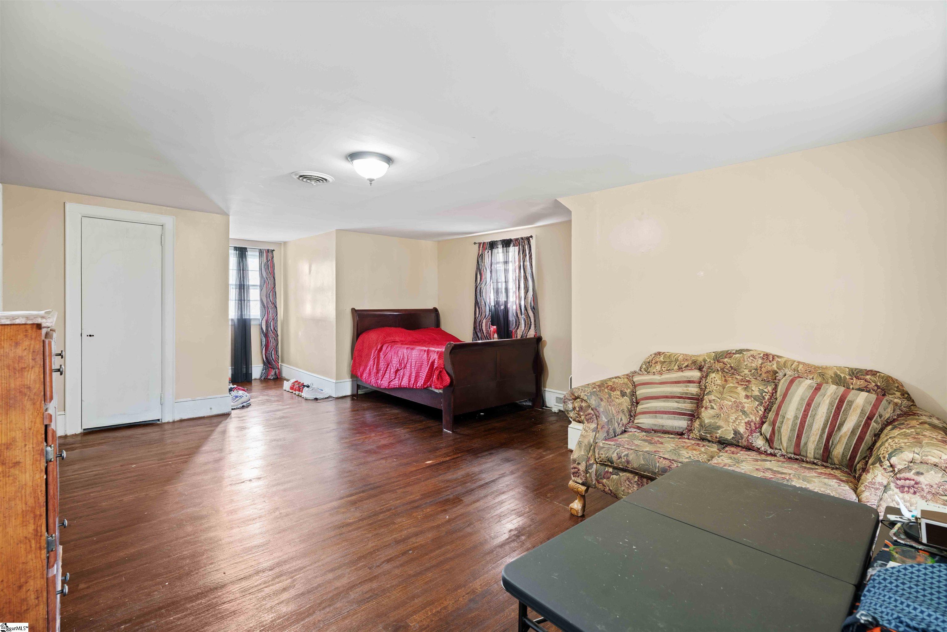 108 West Hampton Avenue Honea Path, SC 29654 - Photo 13 of 34