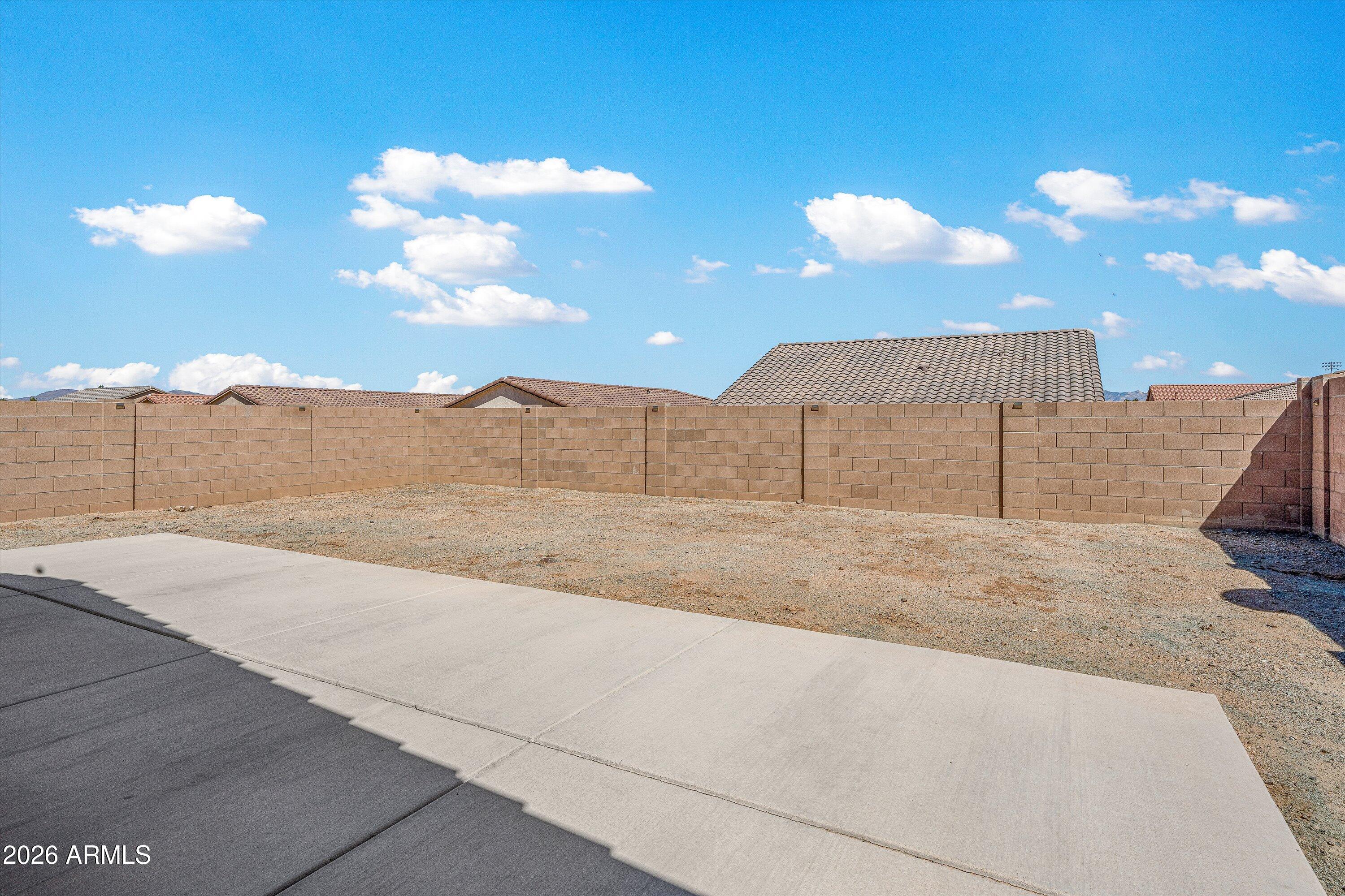 373 Redwood Loop Benson, AZ 85602 - Photo 27 of 29 27-Backyard