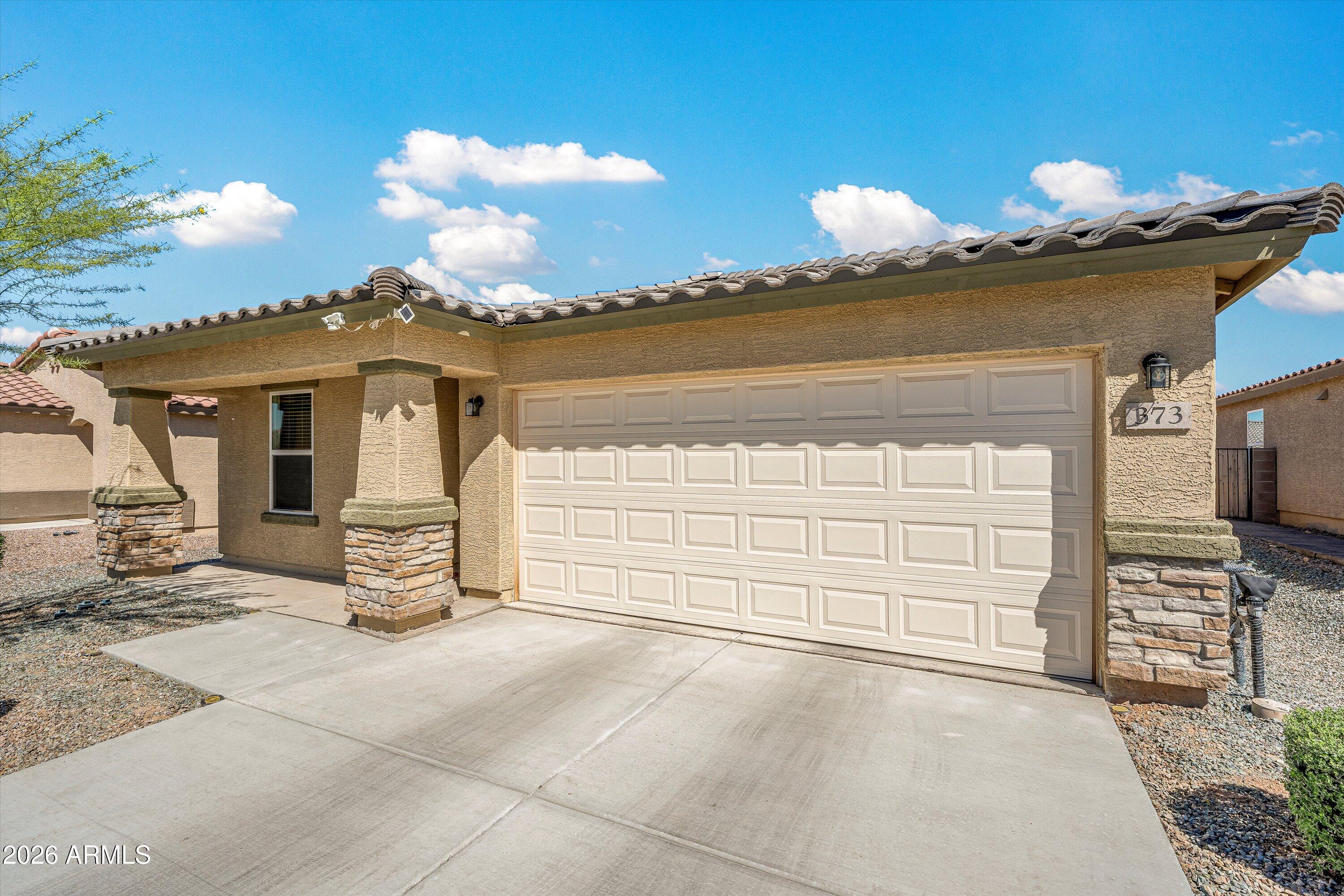373 Redwood Loop Benson, AZ 85602 - Photo 4 of 29 04-Front of Home