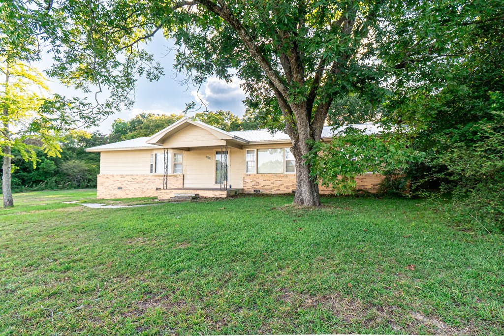 2613 Denton Road Dothan, AL 36303 - Photo 3 of 37