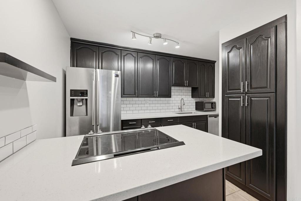 2360 Hosp Way, Unit 129 Carlsbad, CA 92008 - Photo 4 of 25