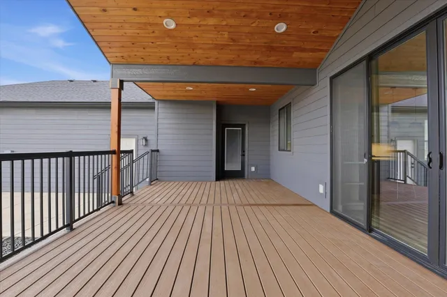 $649,900 | 3424 East Yearling Road, Chattaroy, WA 99003