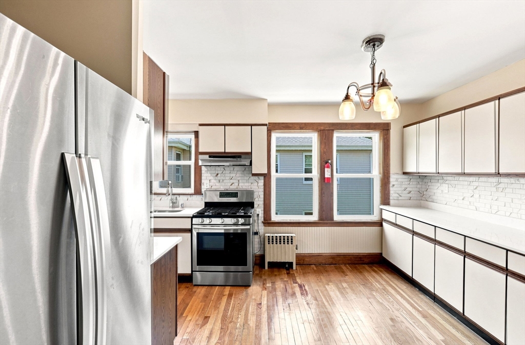 23-25 Suncrest Road, Unit 2 Boston, MA 02136 - Photo 5 of 32