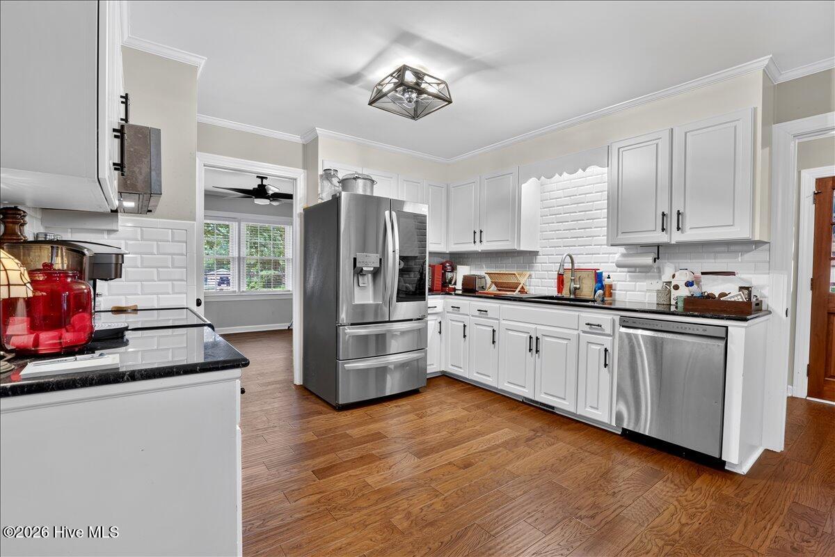2444 Creekside Road Kinston, NC 28504 - Photo 23 of 51