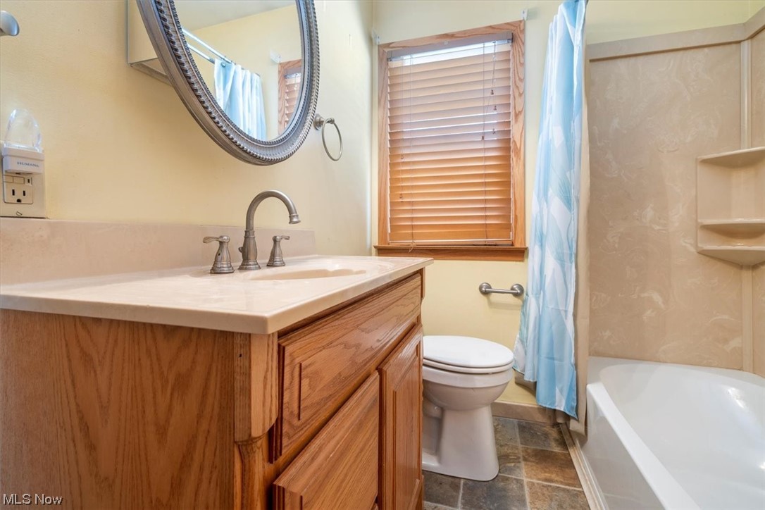 2818 Dentzler Road Parma, OH 44134 - Photo 19 of 42