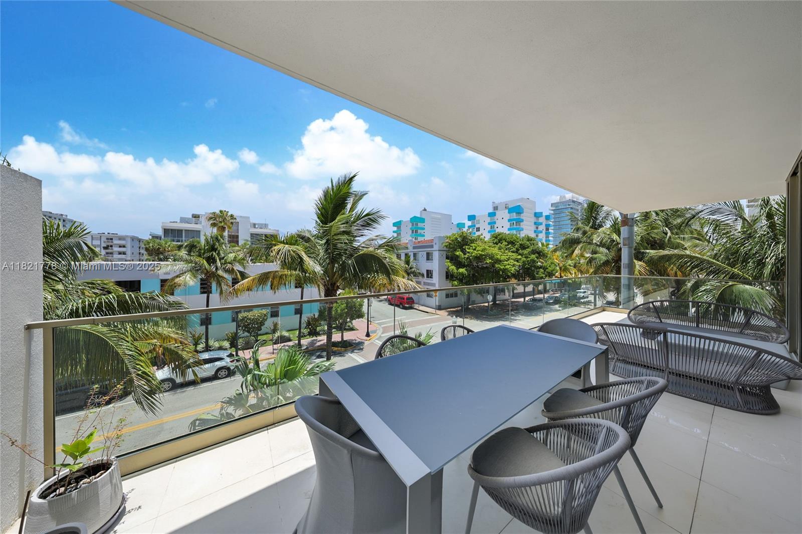 300 Collins Avenue, Unit 3D Miami Beach, FL 33139 - Photo 13 of 14