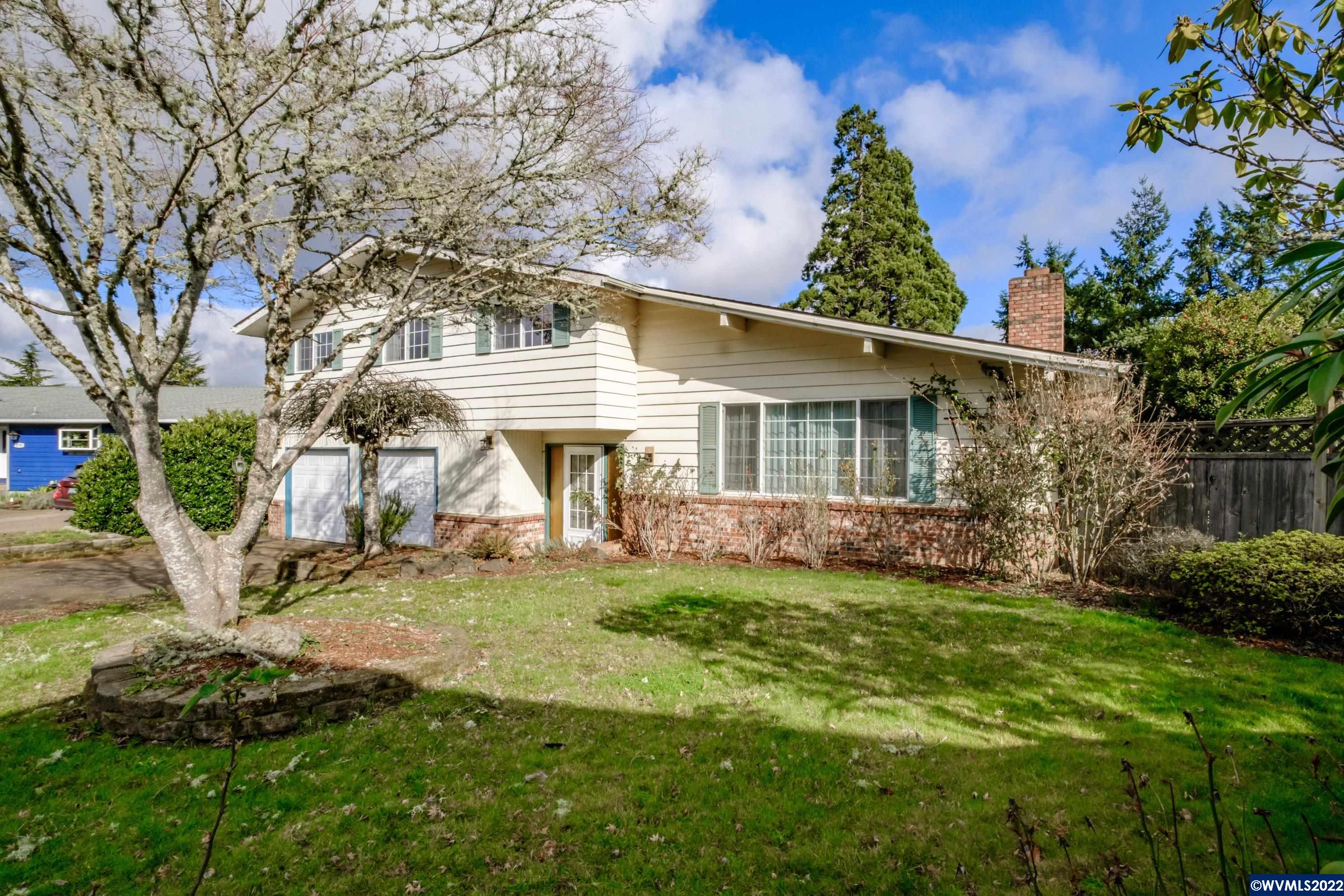 1729 Northwest Embassy Place Albany, OR 97321 - Photo 3 of 42