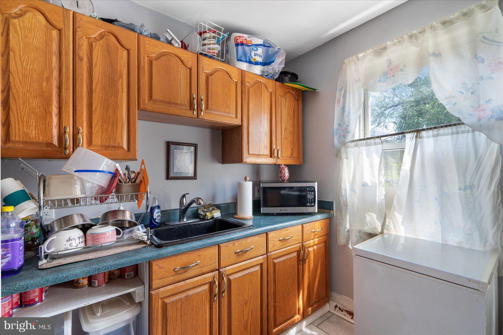 5219 Brookwood Road Baltimore, MD 21225 - Photo 11 of 38 Kitchen