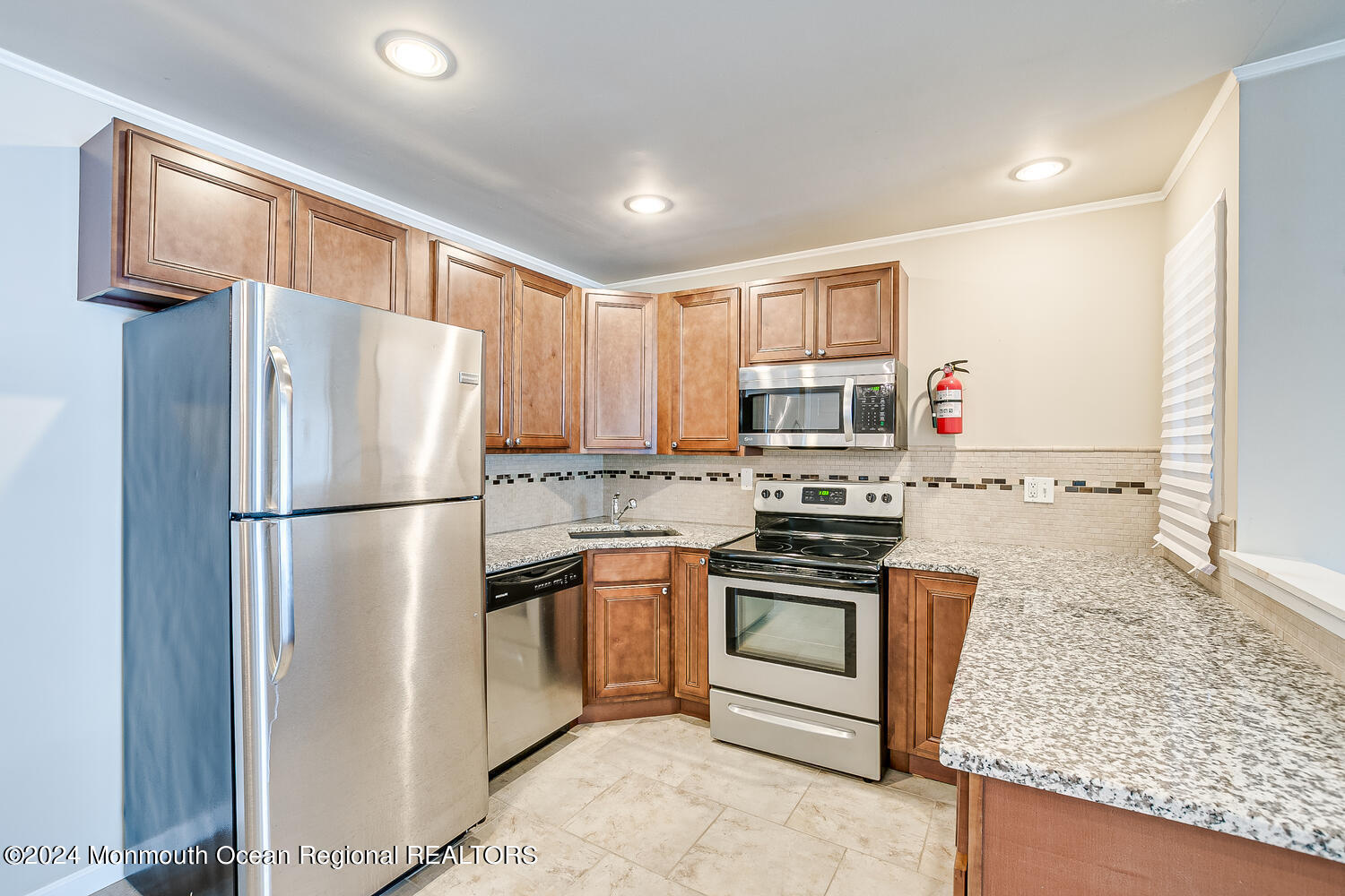 92 Arrowood Road, Unit K Manalapan, NJ 07726 - Photo 8 of 38 kitchen2
