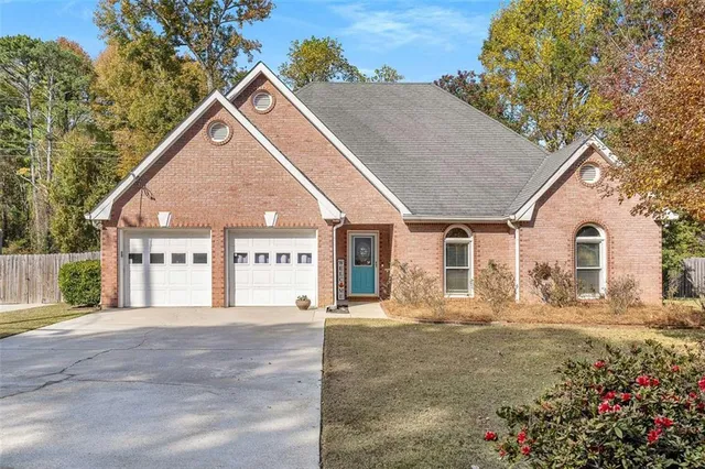 $325,000 | 900 Burning Bush Drive, Loganville, GA 30052