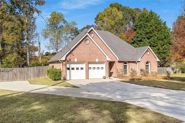 $325,000 | 900 Burning Bush Drive, Loganville, GA 30052