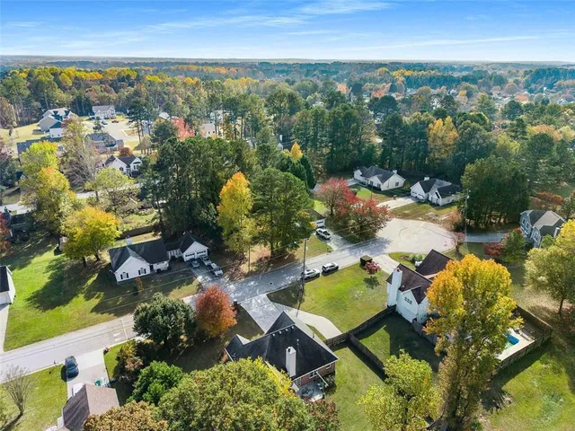 $325,000 | 900 Burning Bush Drive, Loganville, GA 30052