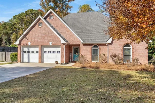 $325,000 | 900 Burning Bush Drive, Loganville, GA 30052