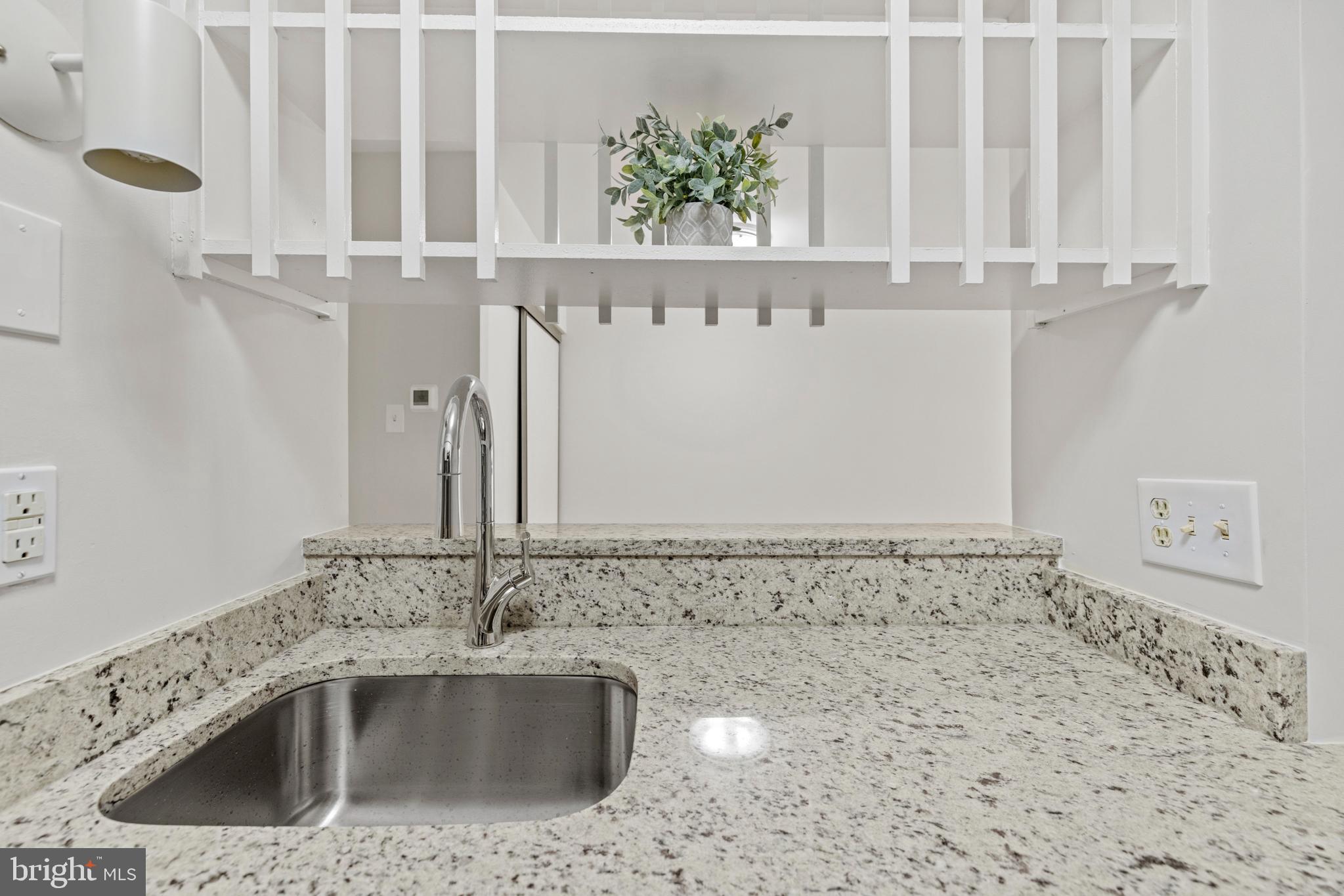 5821 E Royal Ridge Drive, Unit E Springfield, VA 22152 - Photo 12 of 35