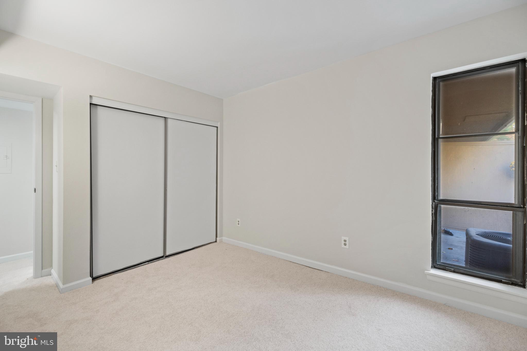 5821 E Royal Ridge Drive, Unit E Springfield, VA 22152 - Photo 23 of 35