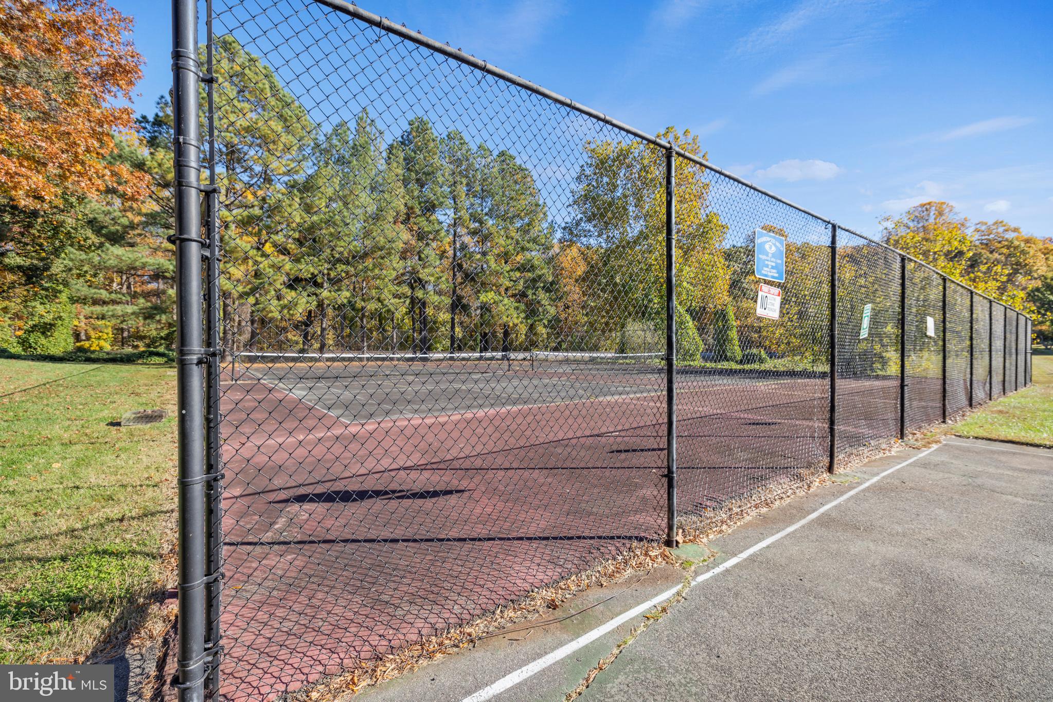 5821 E Royal Ridge Drive, Unit E Springfield, VA 22152 - Photo 33 of 35