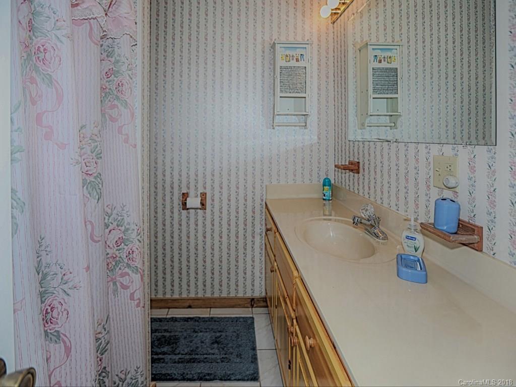 4390 Parris Branch Road Sylva, NC 28779 - Photo 13 of 25 Gallery Image 13