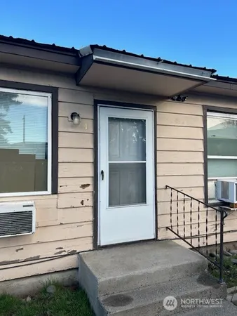 $385,000 | 705 North 1st Street, Yakima, WA 98901
