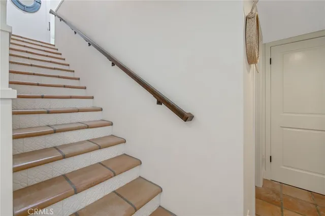 a outdoor view with a sitting space