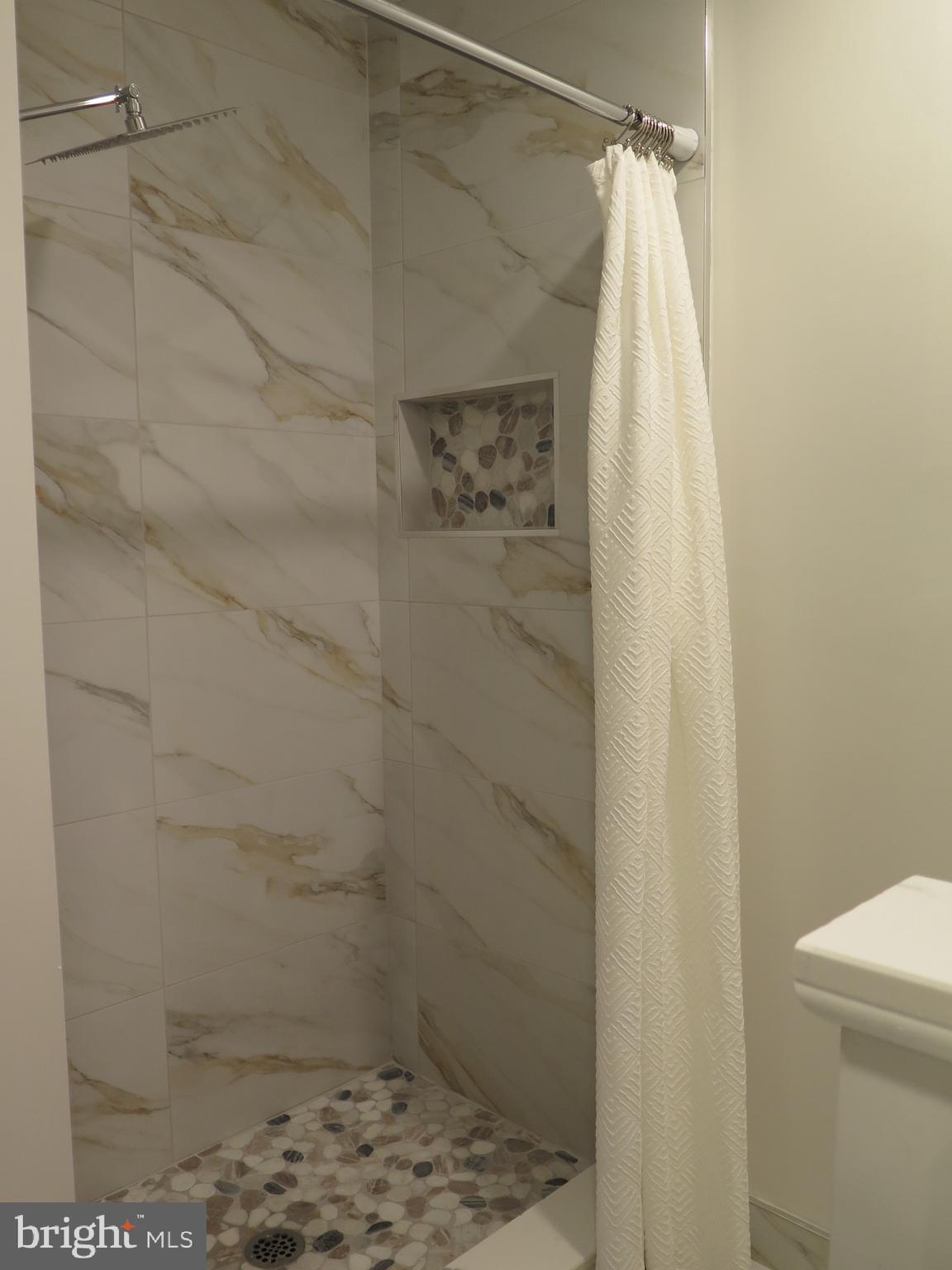 4952 Columbia Road, Unit 817 Columbia, MD 21044 - Photo 24 of 34 Renovated Master Bath Suite