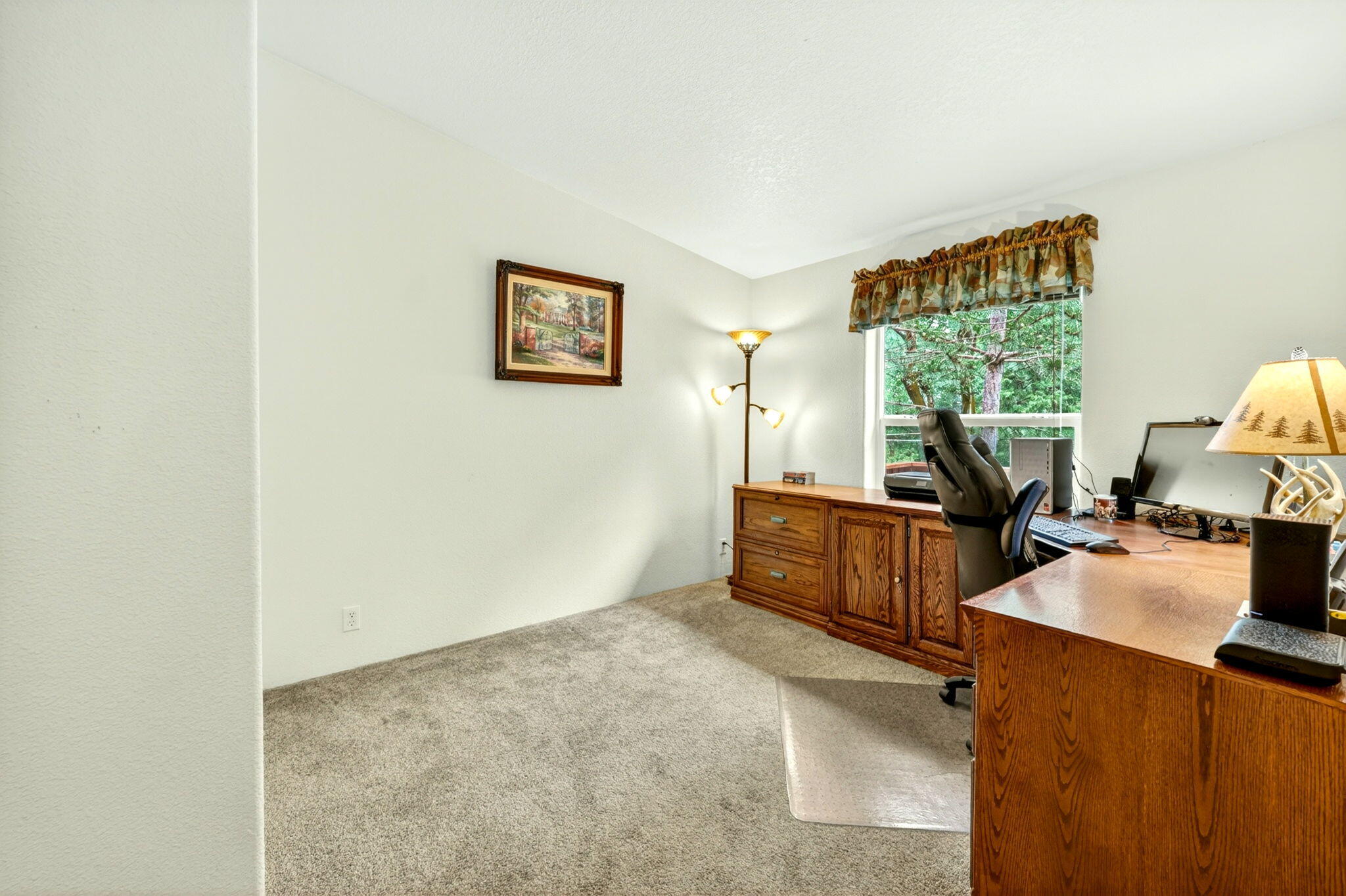 5445 Thompson Creek Road Selma, OR 97538 - Photo 22 of 57 Bedroom 2/ Used as an office