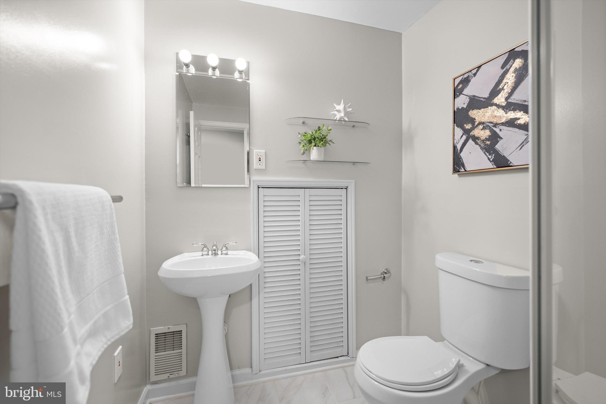 8323 Ridge Crossing Lane Springfield, VA 22152 - Photo 24 of 28 Basement full bath