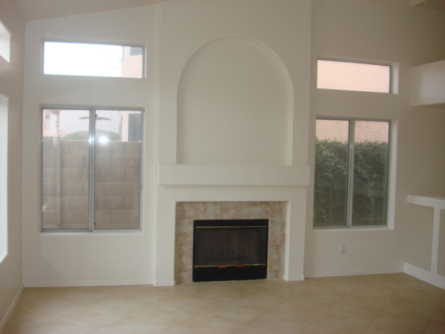 1232 East Redfield Road Phoenix, AZ 85022 - Photo 3 of 16 Family Room