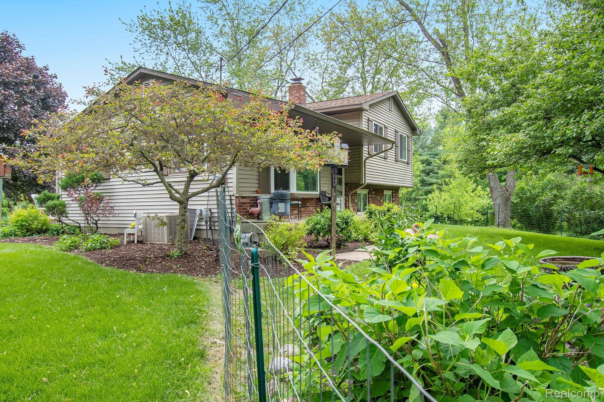 4101 Genesee Road Lapeer, MI 48446 - Photo 2 of 24 2.