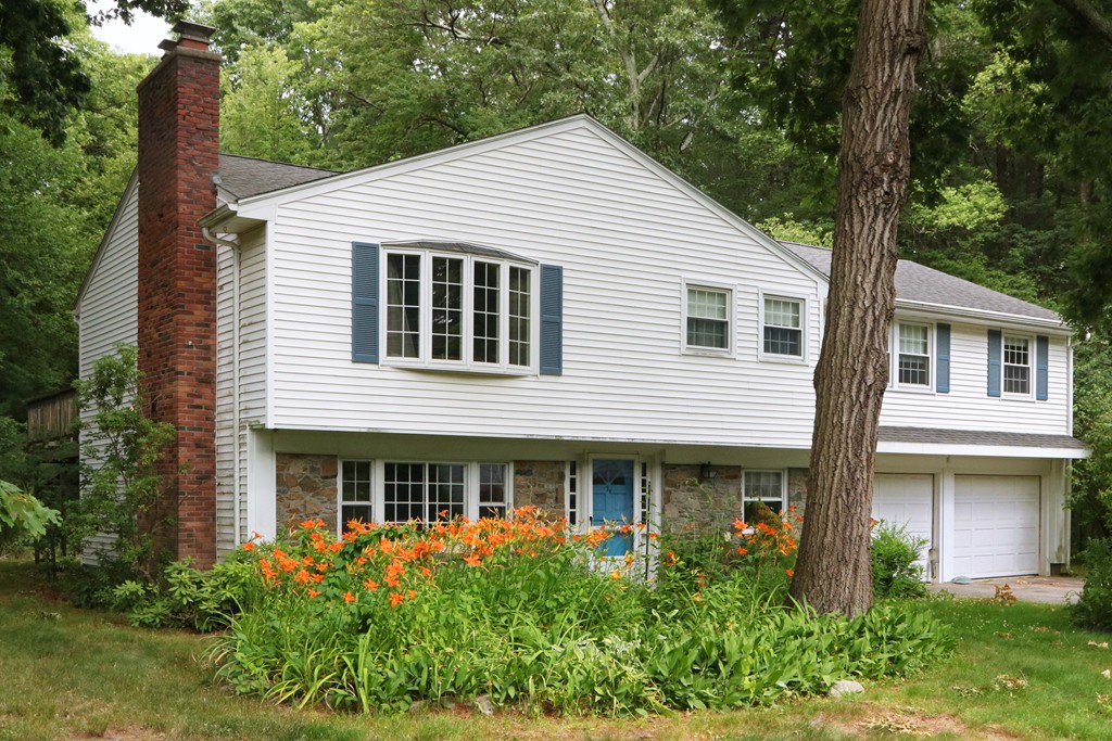 31 Ledgewood Road Framingham, MA 01701 - Photo 1 of 30 Gallery Image 1