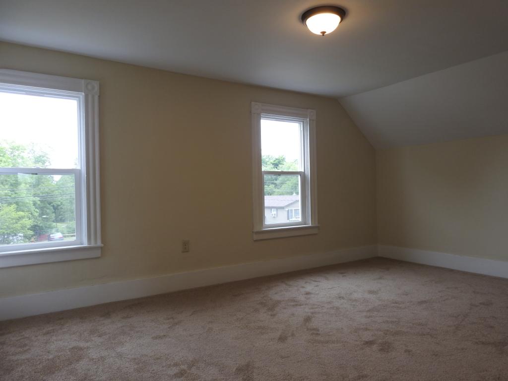 194 Stratton Road Rutland, VT 05701 - Photo 17 of 28 Gallery Image 17