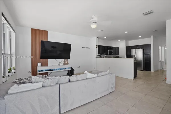 $830,000 | 17081 Southwest 94th Terrace, Miami, FL 33196