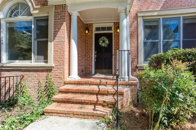 $650,000 | 5071 Vinings Estates Court Southeast, Mableton, GA 30126