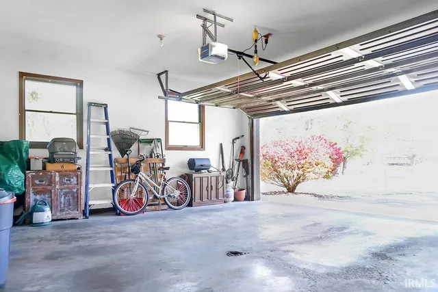 $470,000 | 4383 West Meadowvale Drive, Bloomington, IN 47404