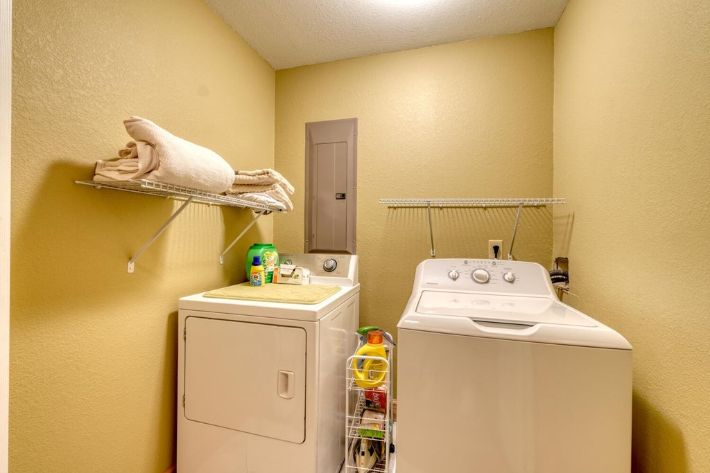 4852 Hf Lyons Road Hiawassee, GA 30546 - Photo 39 of 48 a utility room with dryer and washer
