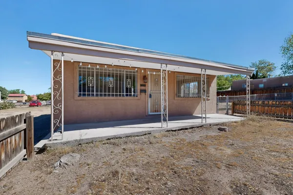 $286,000 | 2905 Burton Avenue Southeast, Albuquerque, NM 87106