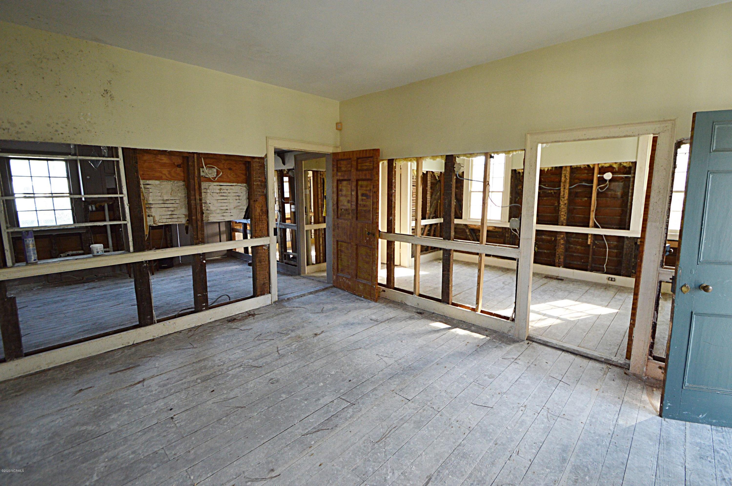 113 Main Street Pollocksville, NC 28573 - Photo 25 of 71 DSC_0432