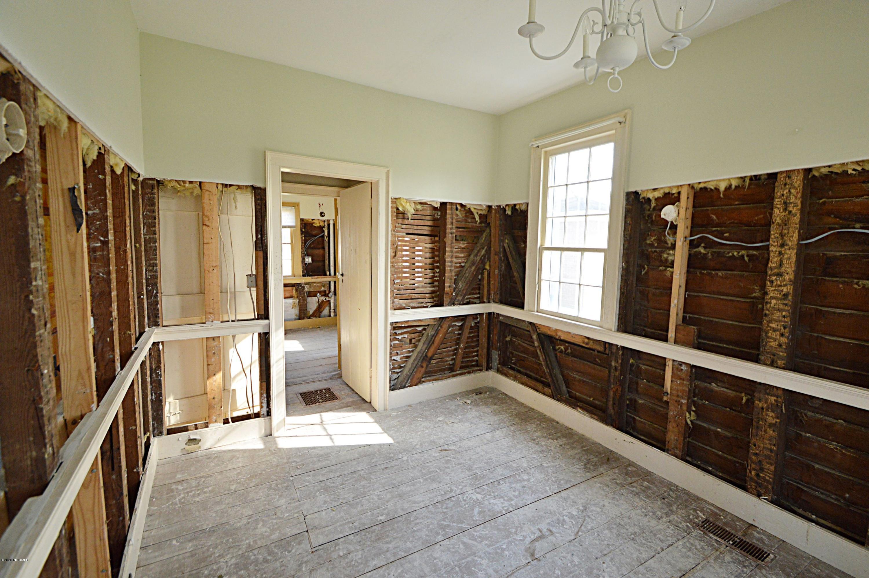 113 Main Street Pollocksville, NC 28573 - Photo 27 of 71 DSC_0434