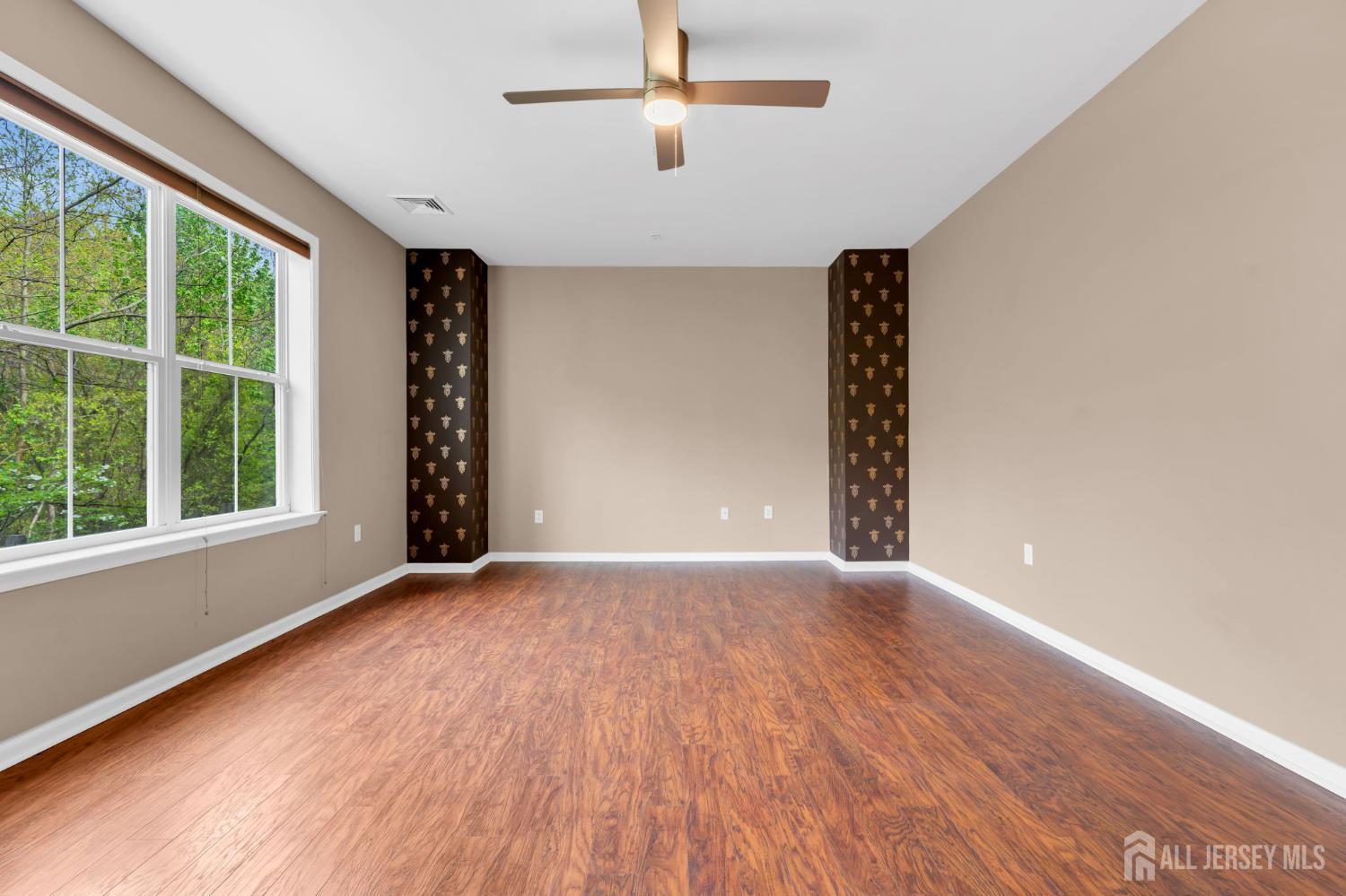 414 Sloan Court Matawan, NJ 07747 - Photo 19 of 38